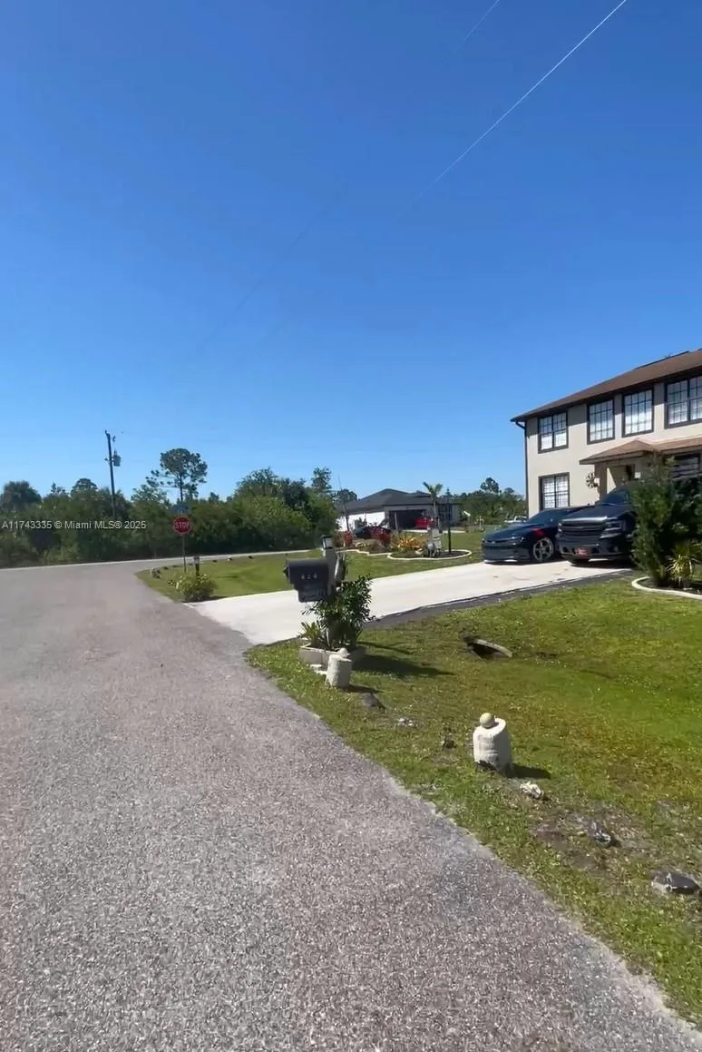 1907 TRUDY ST, Lehigh Acres, FL 33972 photo 3