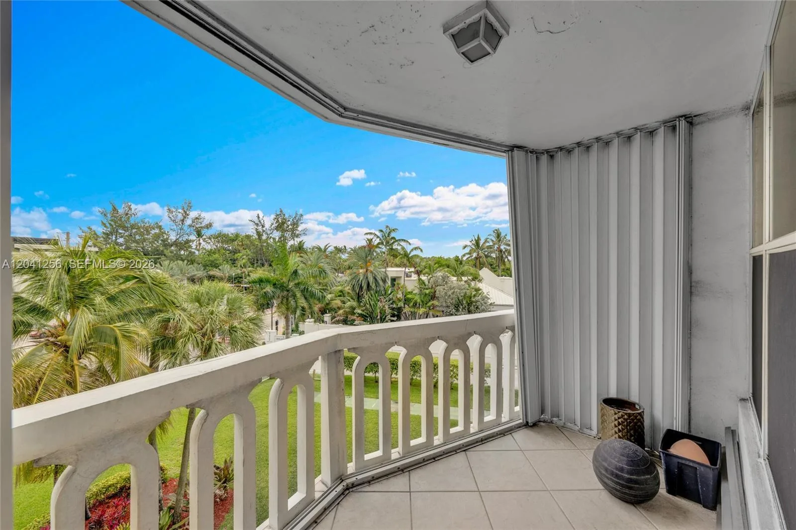 3199 S Ocean Dr # 402, Hallandale Beach, FL 33009