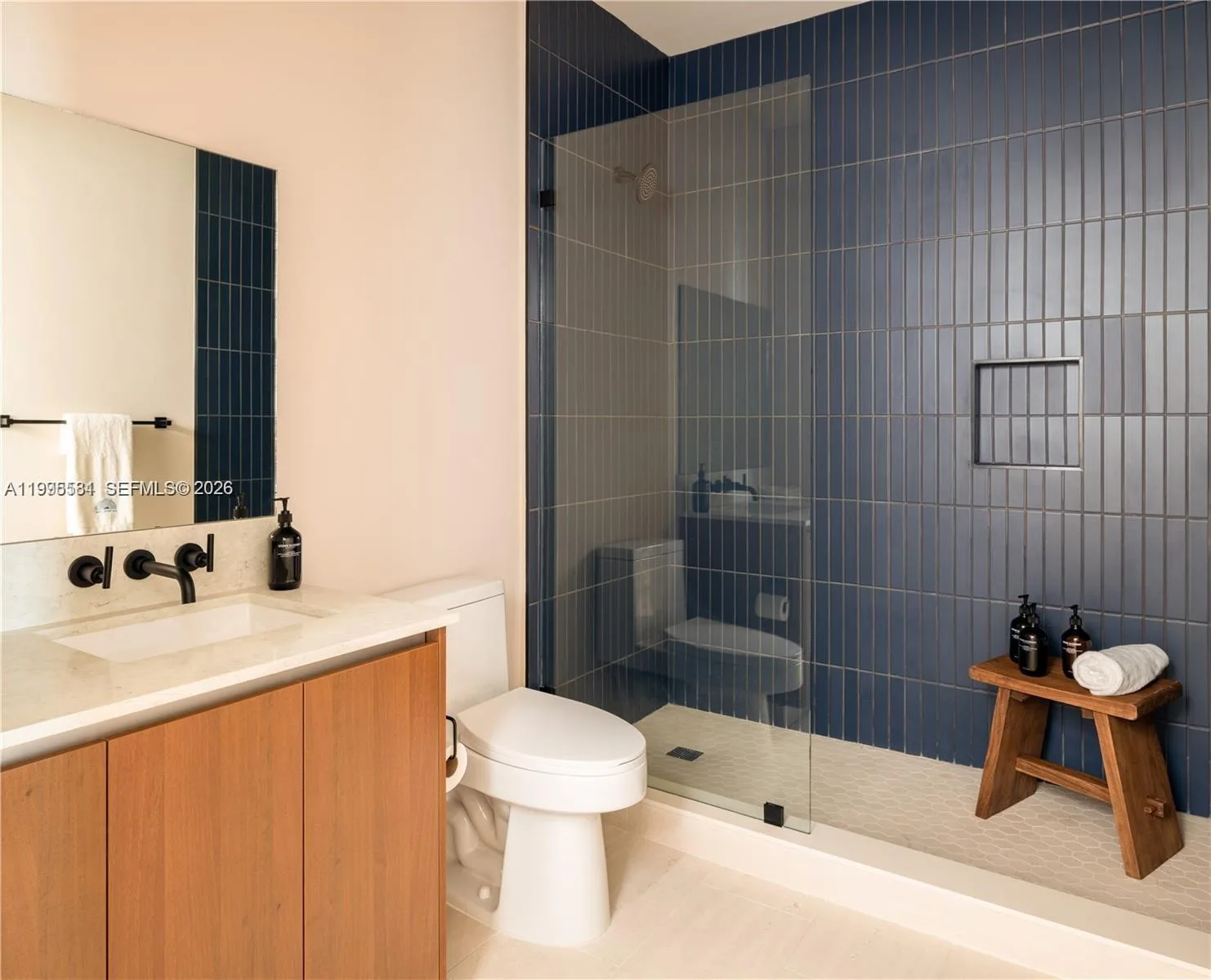 275 SW 6th St # 502, Miami, FL 33130 photo 4