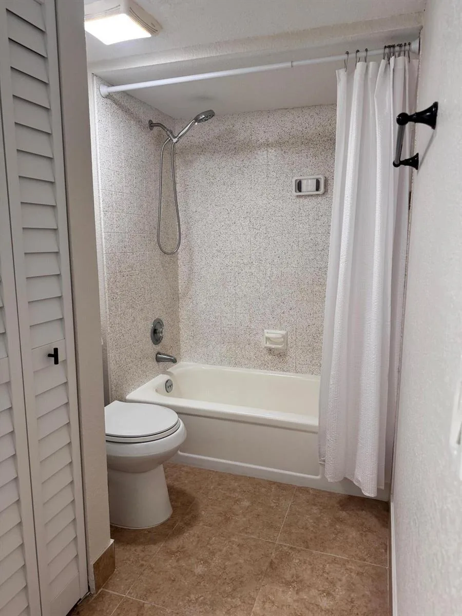 904 9TH Court, Palm Beach Gardens, FL 33410 photo 12