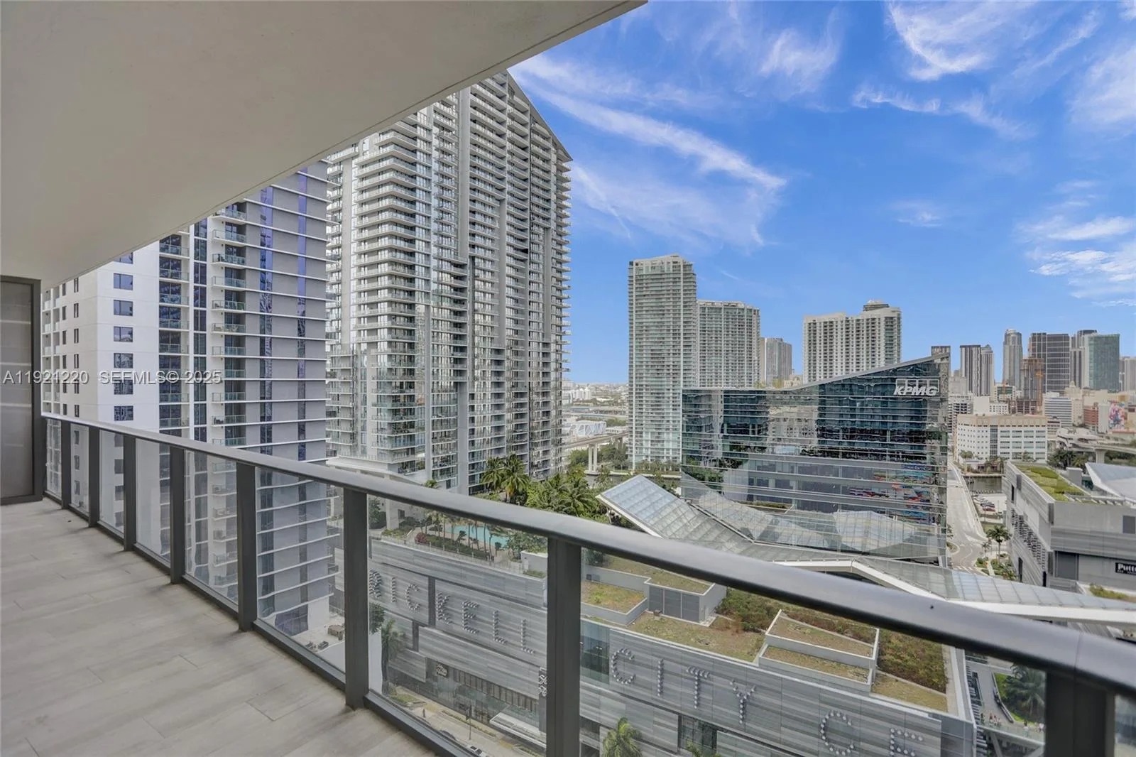 45 SW 9th St # 2001, Miami, FL 33130 photo 11