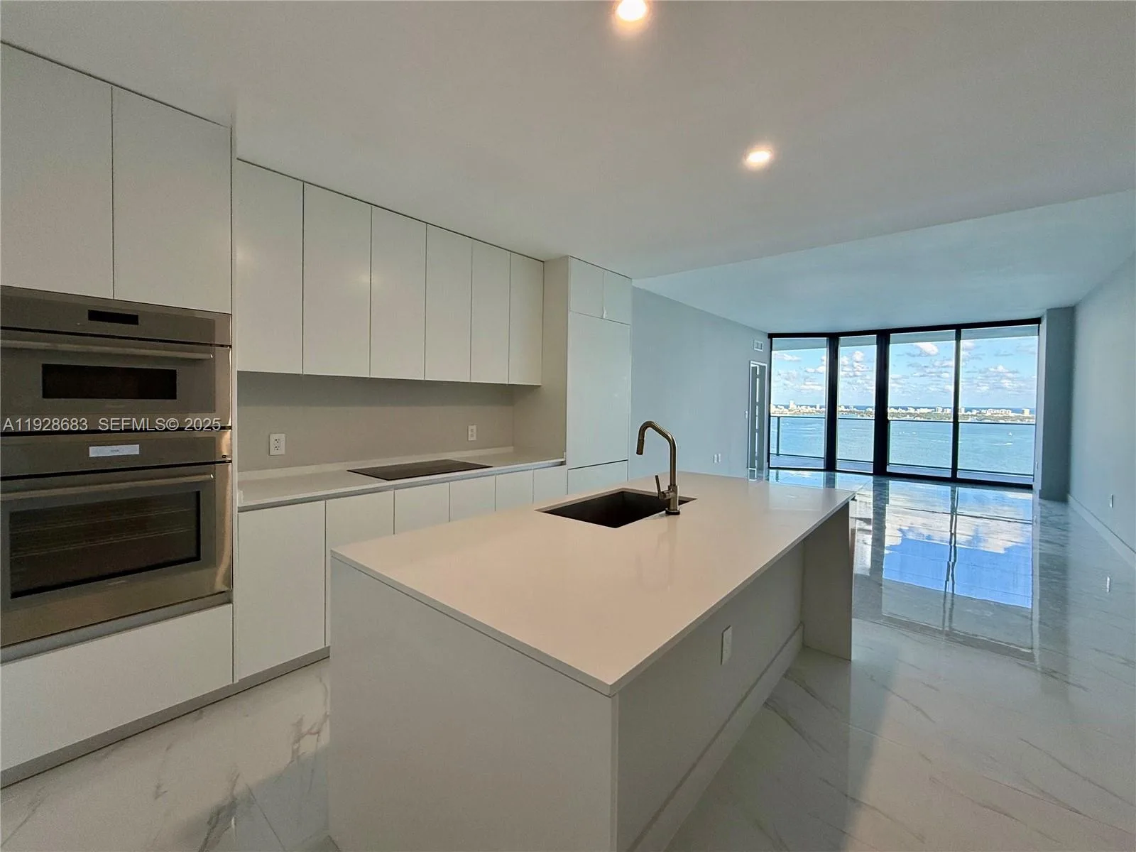 700 NE 24th st # 3303, Miami, FL 33137