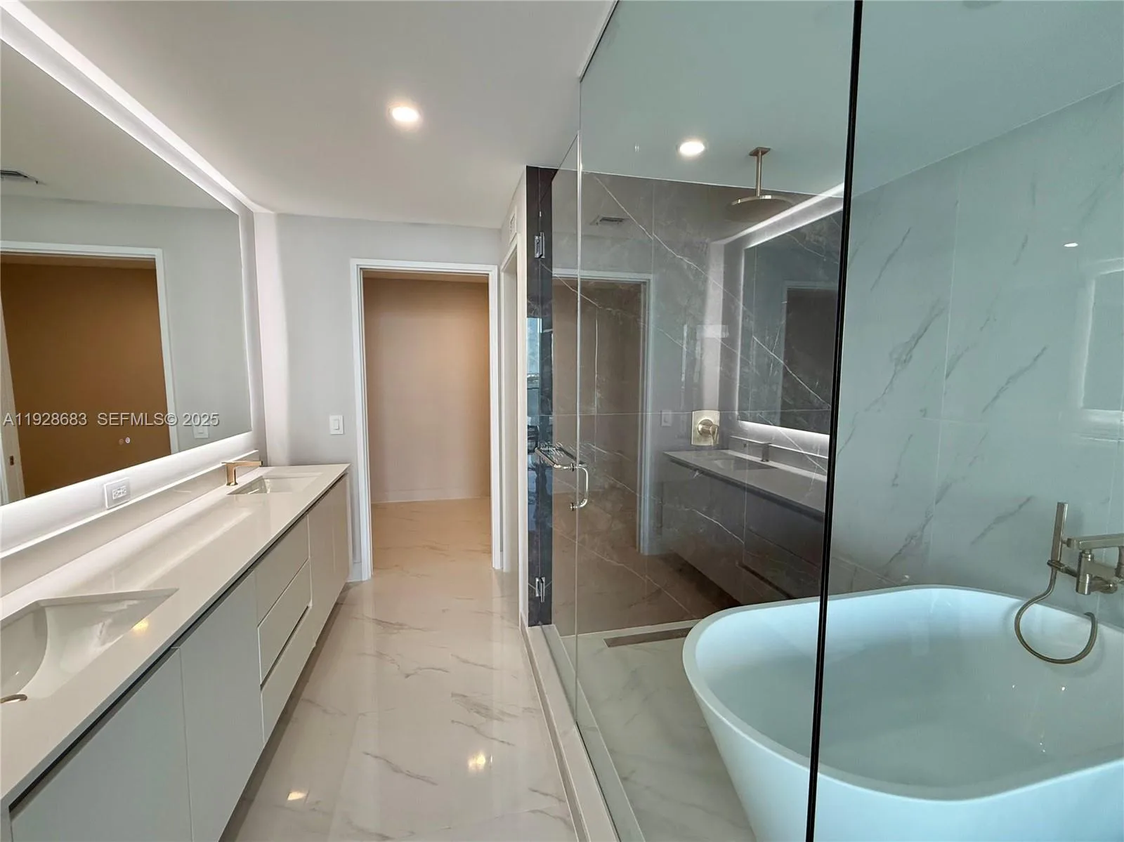 700 NE 24th st # 3303, Miami, FL 33137 photo 3
