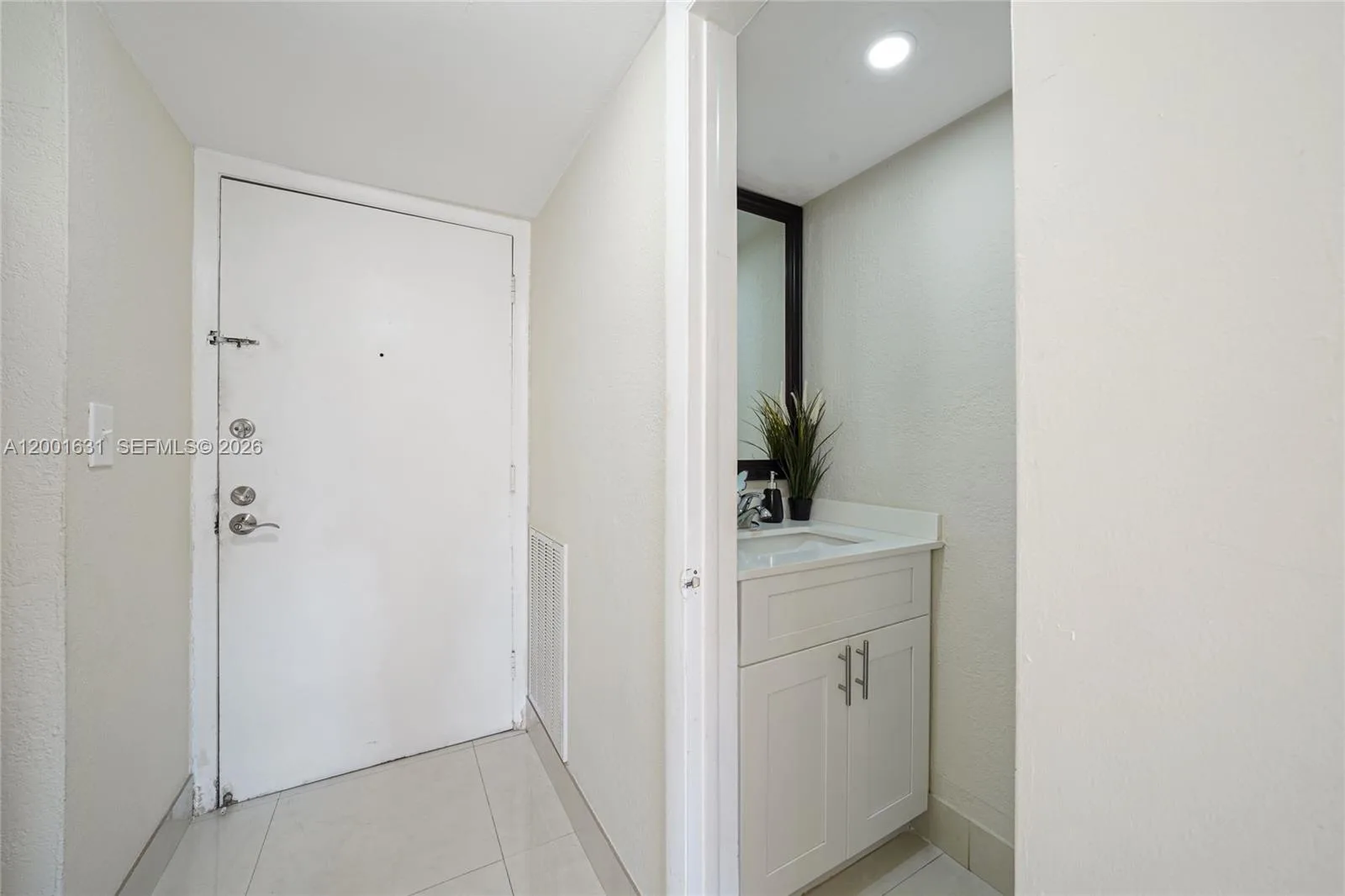 1305 W 53rd St # 429, Hialeah, FL 33012 photo 2