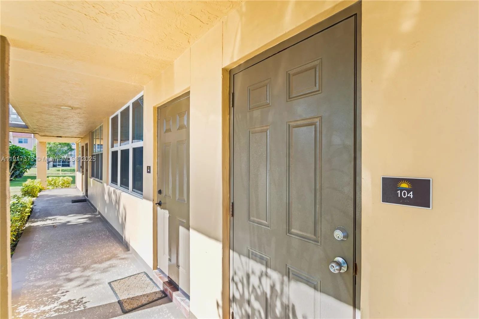 9121 Sunrise Lakes Blvd # 104, Sunrise, FL 33322 photo 2
