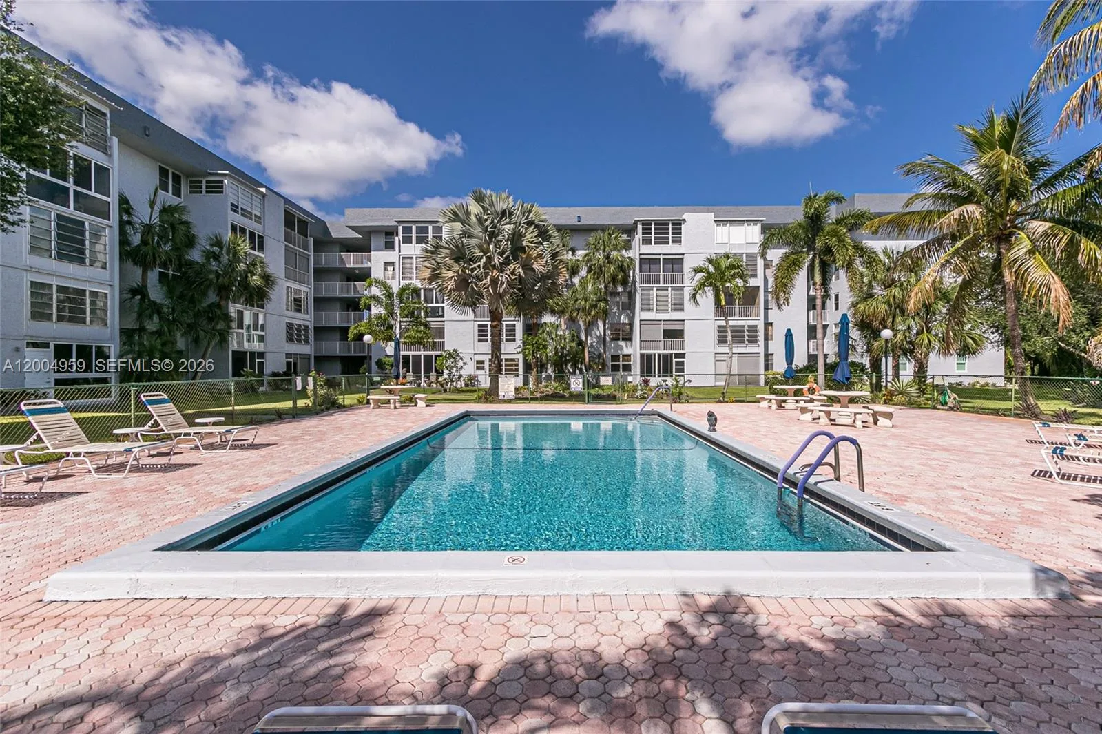 1402 NW 80th Ave # 302, Margate, FL 33063 photo 2
