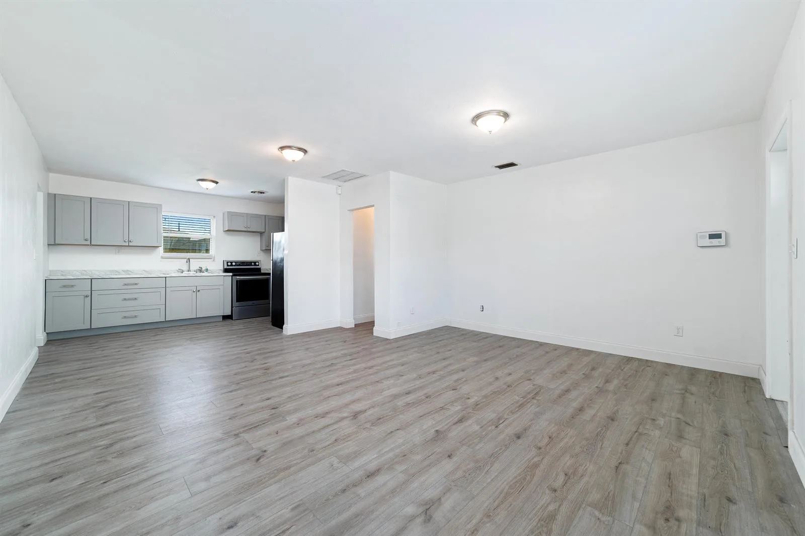 317 NW 14th Street, Belle Glade, FL 33430 photo 4