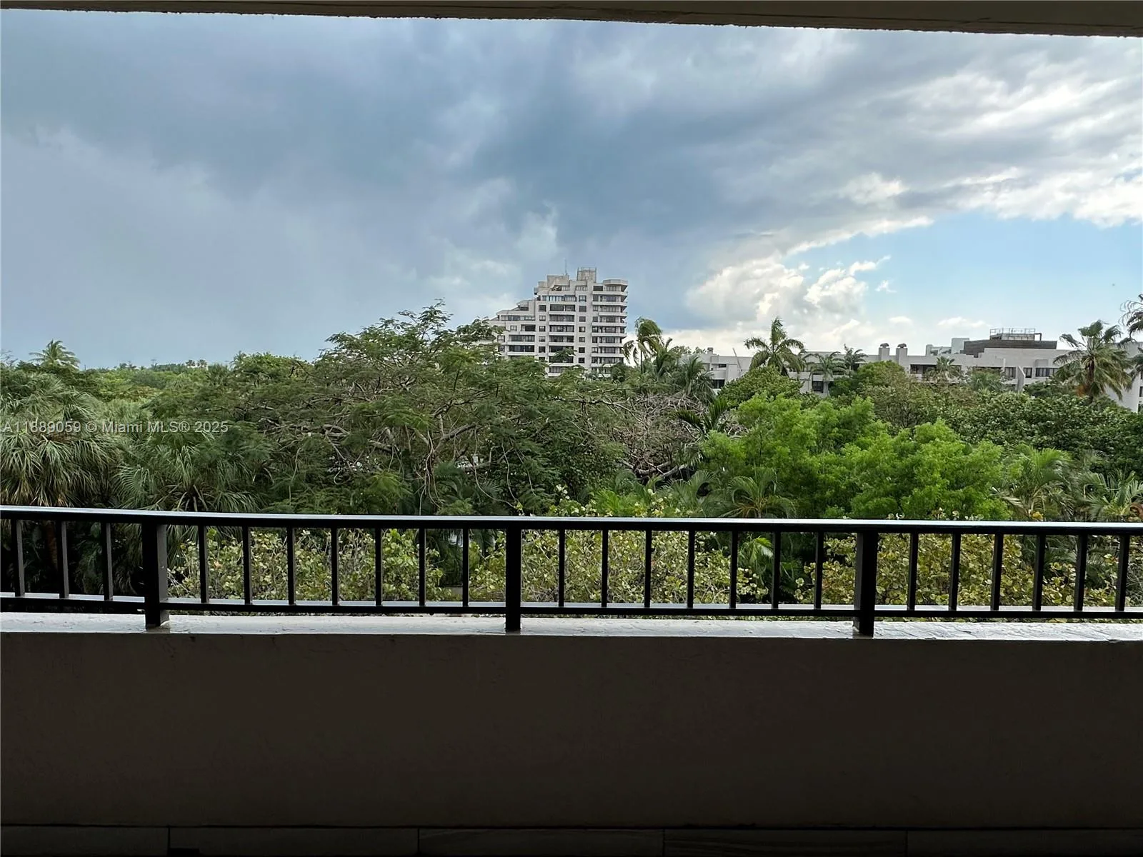 201 Crandon Blvd # 302, Key Biscayne, FL 33149