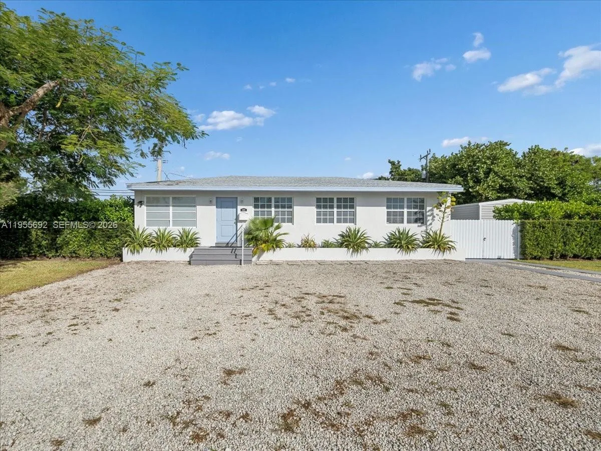 6891 SW 26th Ter, Miami, FL 33155