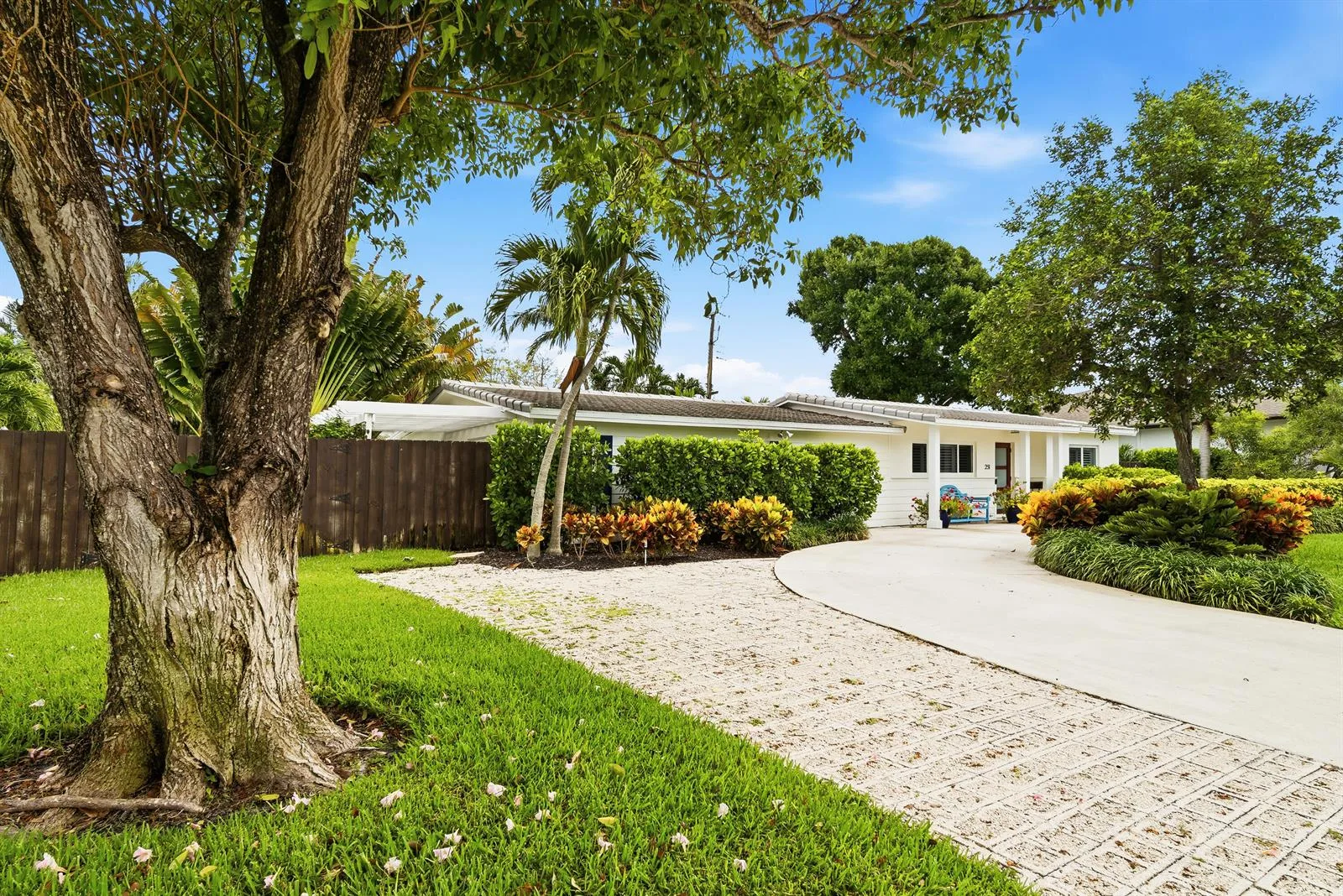 251 Gregory Place, West Palm Beach, FL 33405 photo 2