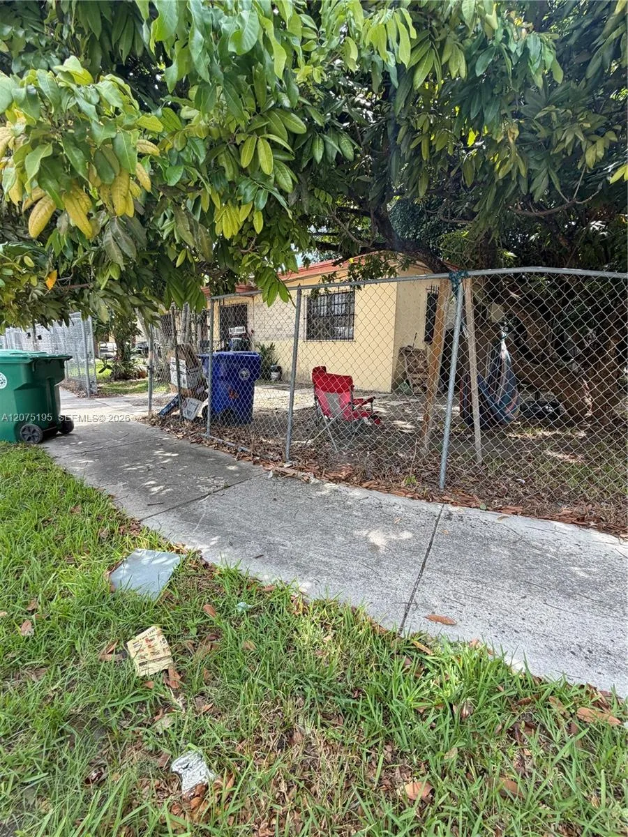 2340 NW 15th Ave, Miami, FL 33142 photo 4
