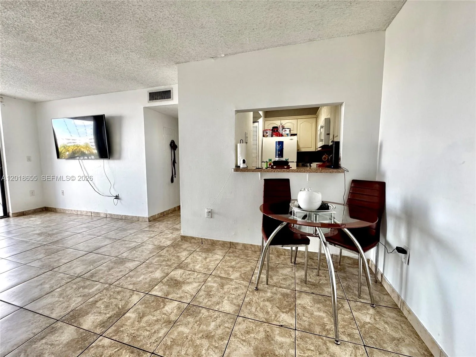 8145 NW 7th St # 404, Miami, FL 33126 photo 5