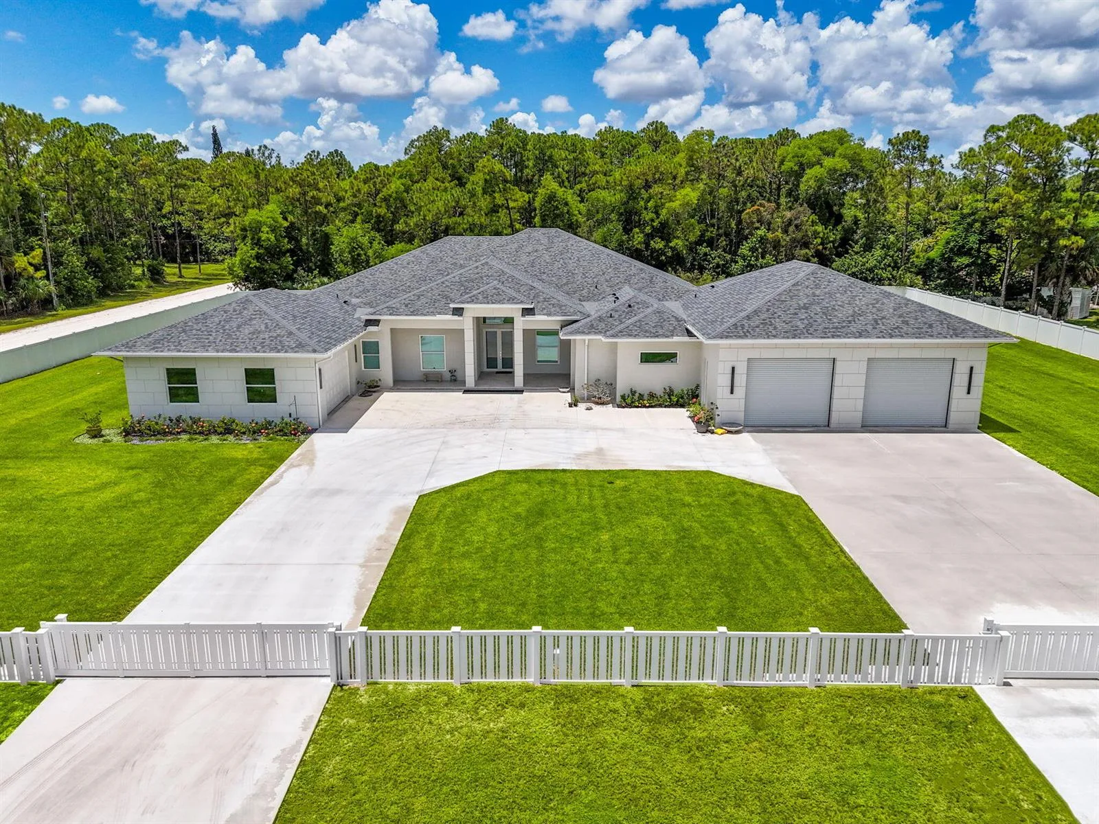 8425 Apache Boulevard, FL 33470