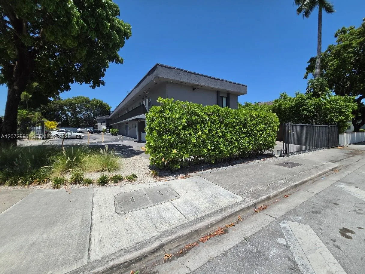 4393 NW 11th St # 20, Miami, FL 33126