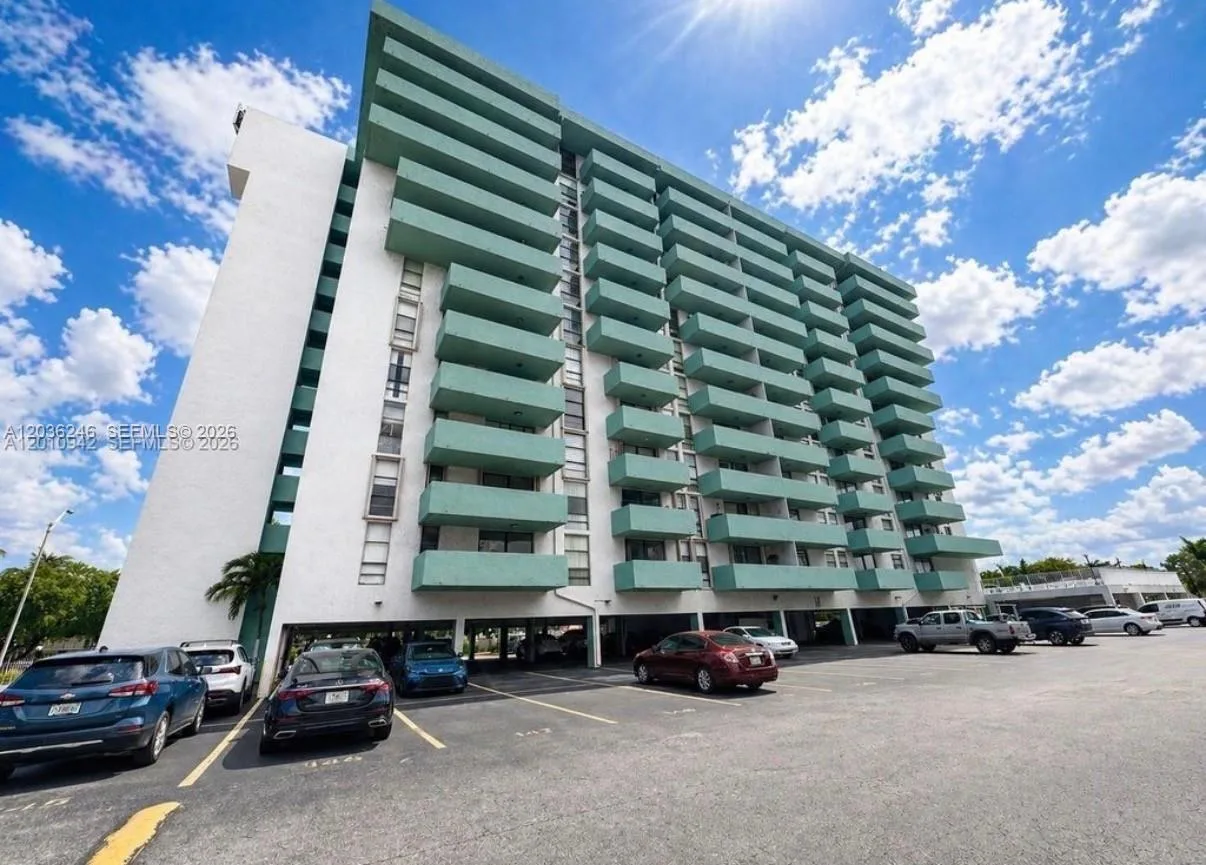 1825 W 44th Pl # 1107, Hialeah, FL 33012