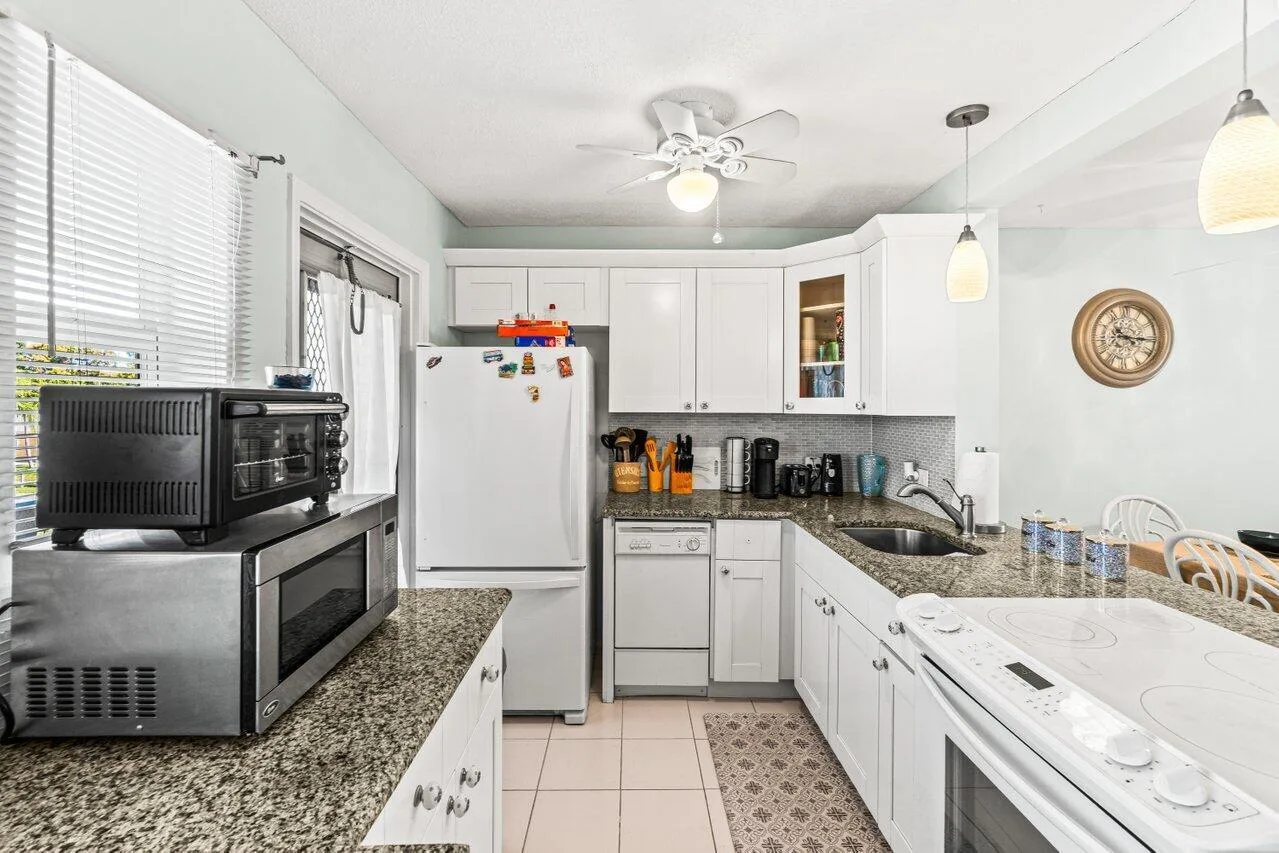 2121 NE 1st Court # 202, Boynton Beach, FL 33435 photo 4