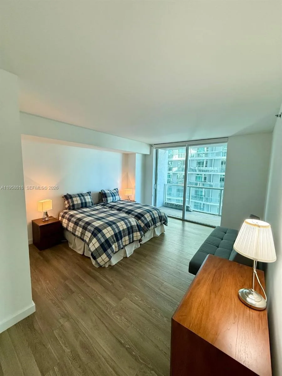 55 SE 6th St # 1807, Miami, FL 33131 photo 6