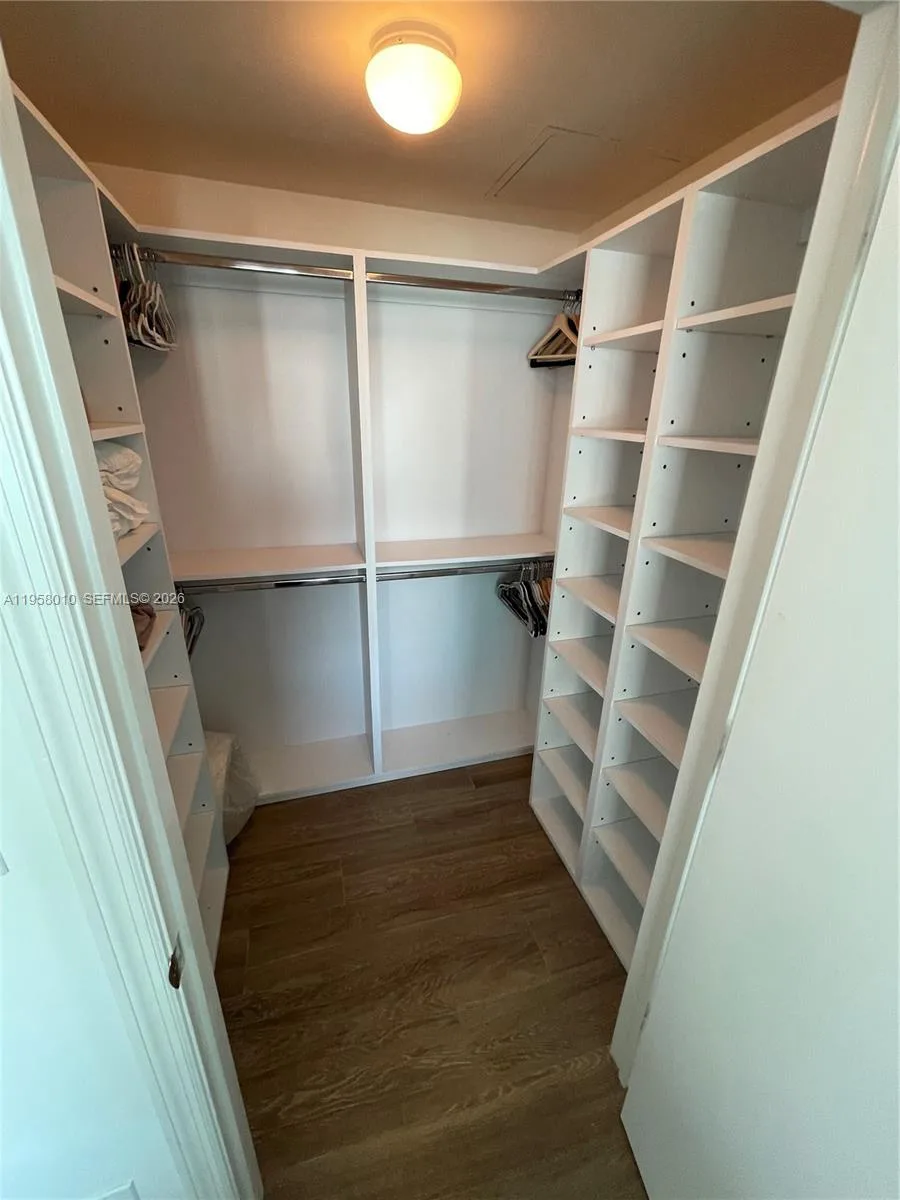 55 SE 6th St # 1807, Miami, FL 33131 photo 9