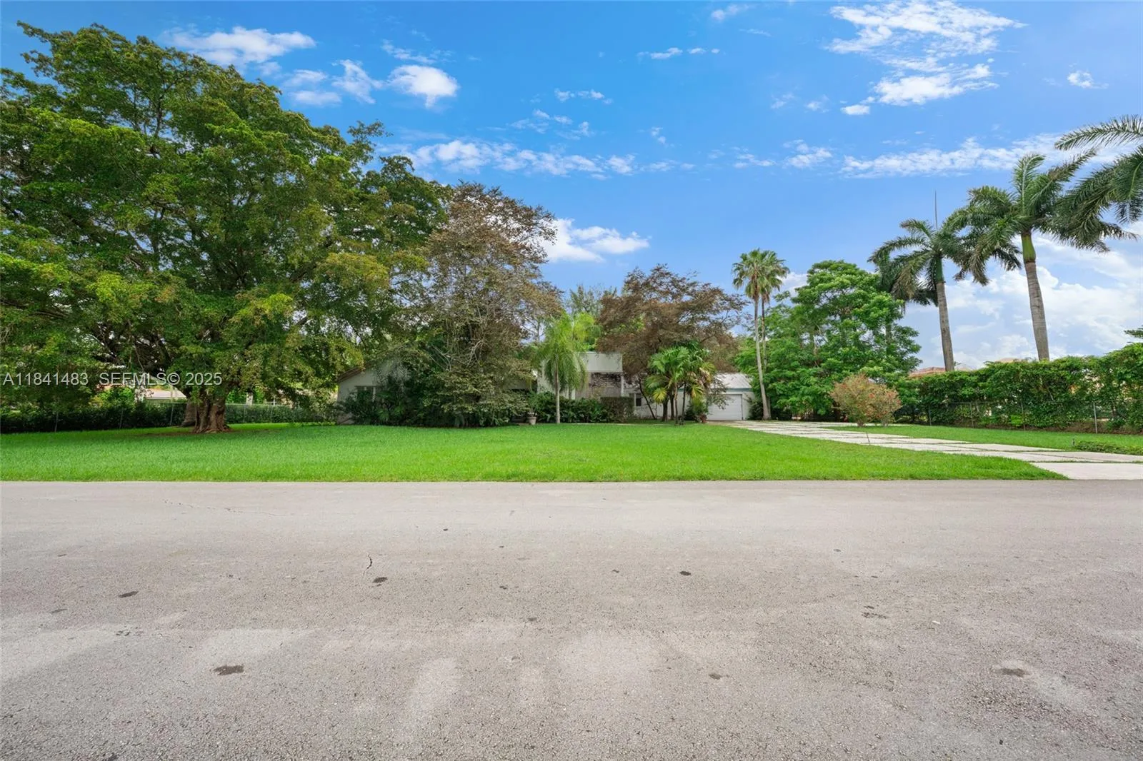 6002 SW 79th Ct, Miami, FL 33143 photo 2
