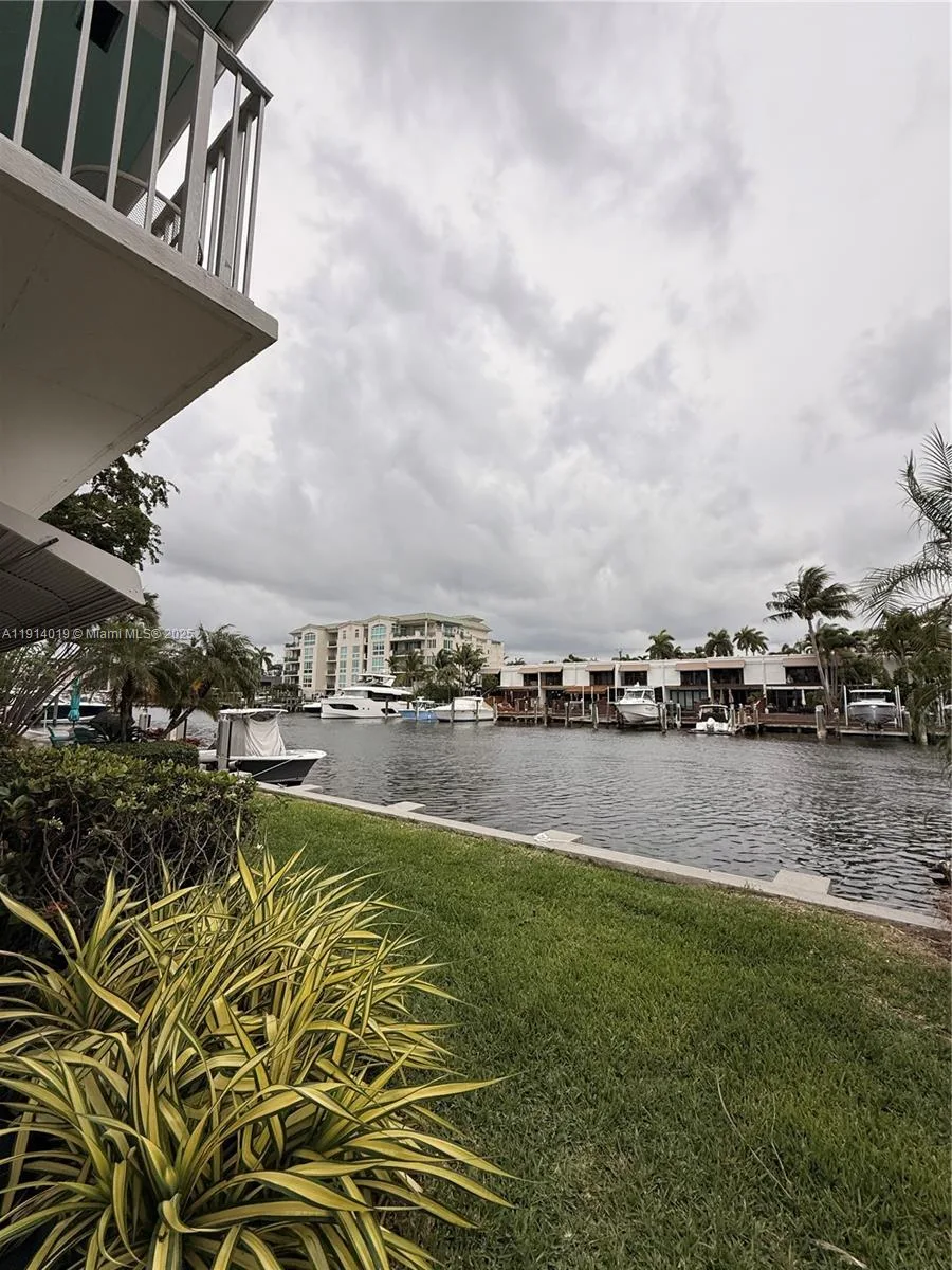 180 Isle Of Venice Dr # 100, Fort Lauderdale, FL 33301 photo 2