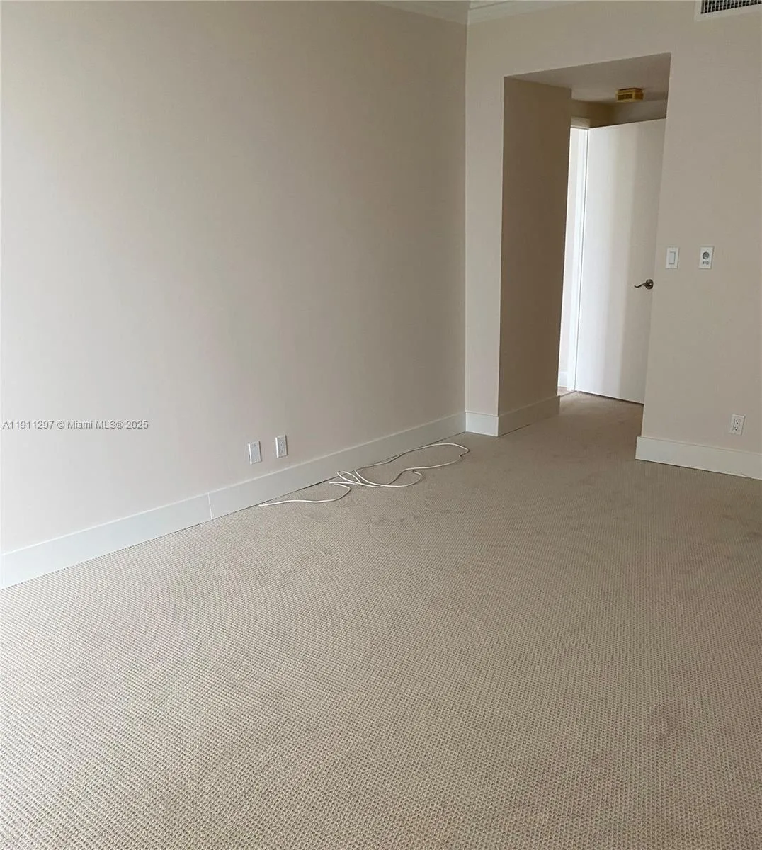 20281 E Country Club Dr # 511, Aventura, FL 33180 photo 13