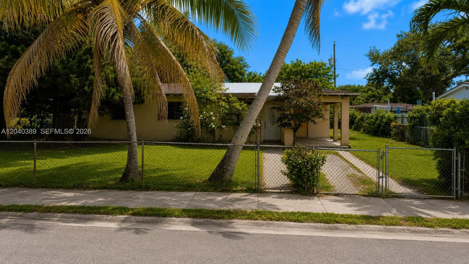 2950 NW 173rd Ter, Miami Gardens, FL 33056