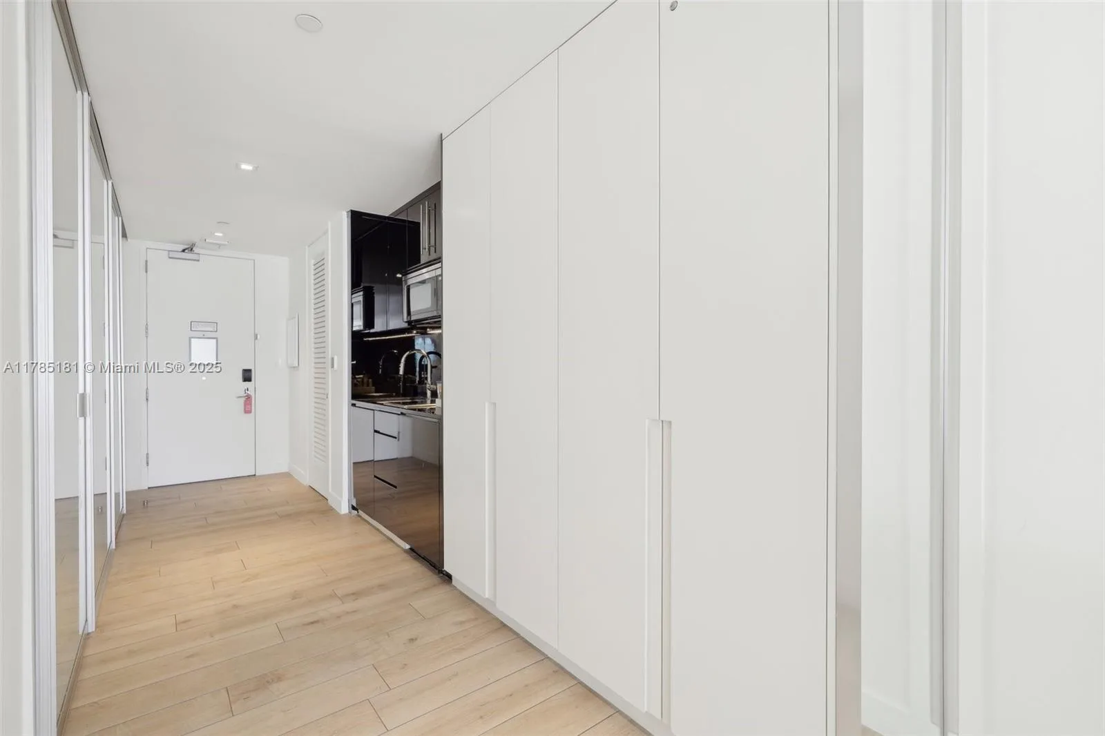 2201 Collins Ave # 336, Miami Beach, FL 33139 photo 7