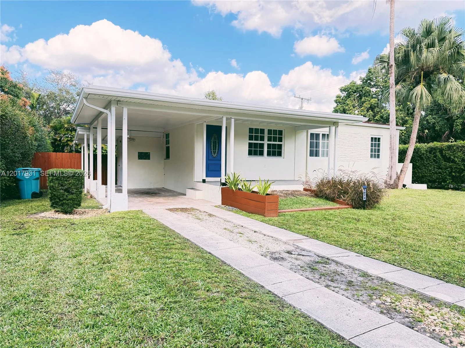 1075 NE 120th St, Biscayne Park, FL 33161