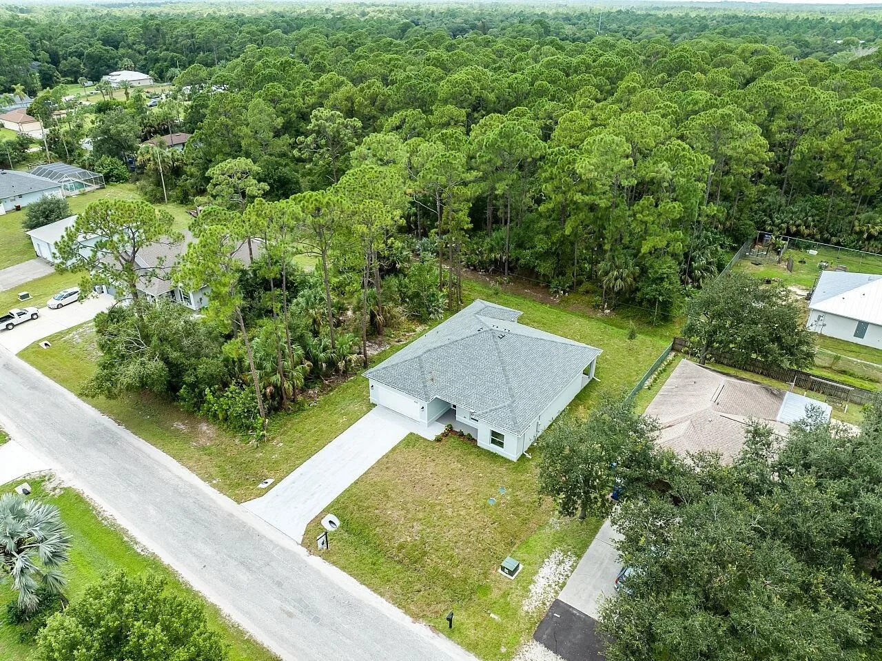 9365 107th Avenue, Vero Beach, FL 32967 photo 3