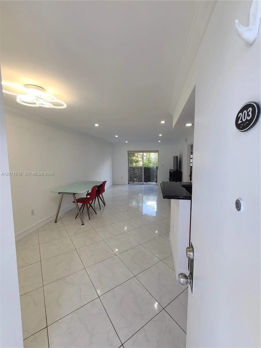 750 Michigan Ave # 203, Miami Beach, FL 33139 photo 11