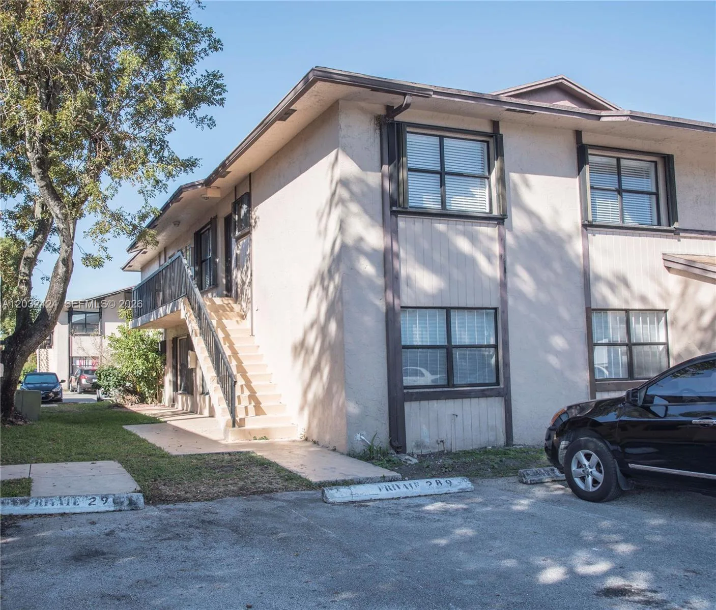 2500 W 67th Pl # 21-26, Hialeah, FL 33016