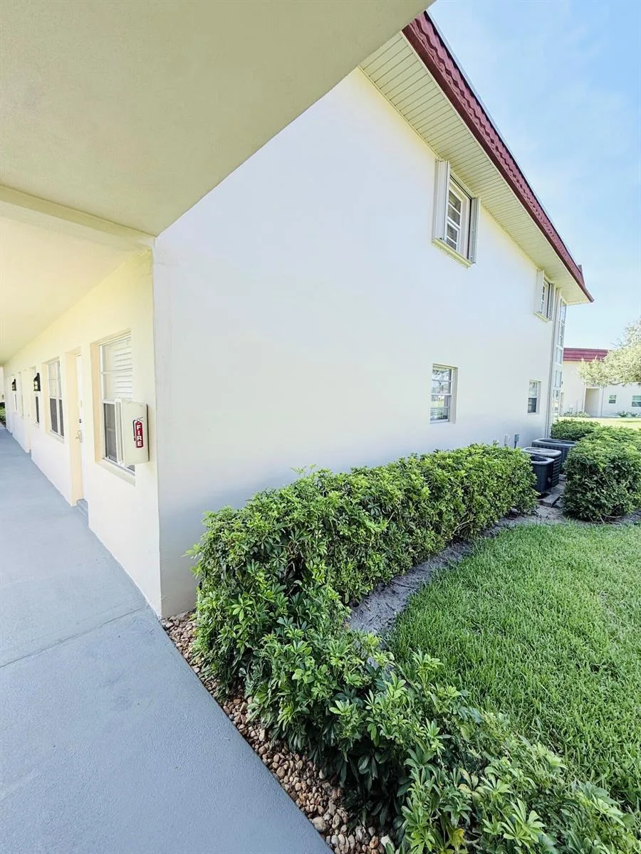 40 WOODLAND Drive # 105, Vero Beach, FL 32962 — zdjęcie 3