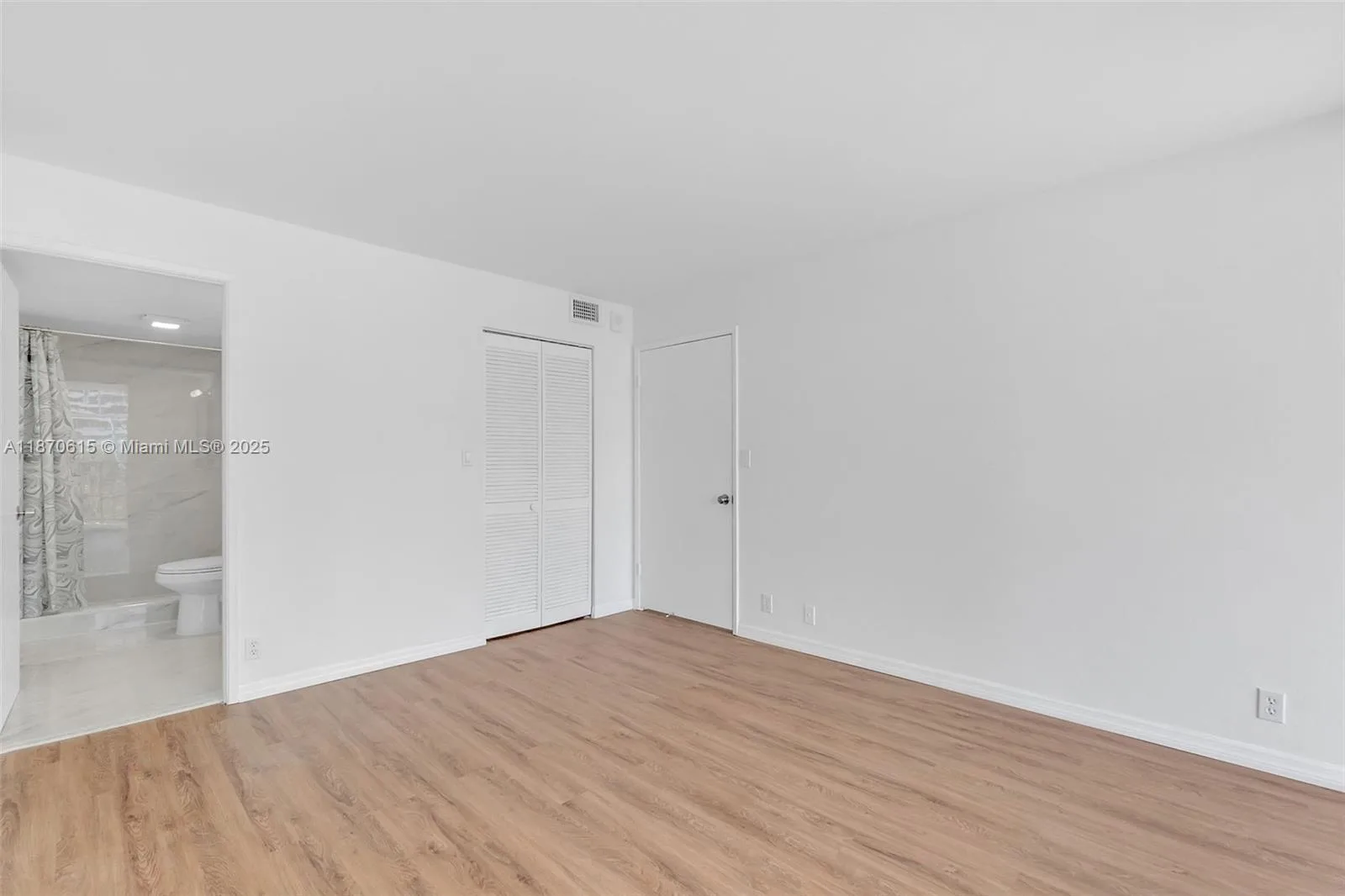 1865 Brickell Ave # A804, Miami, FL 33129 photo 11
