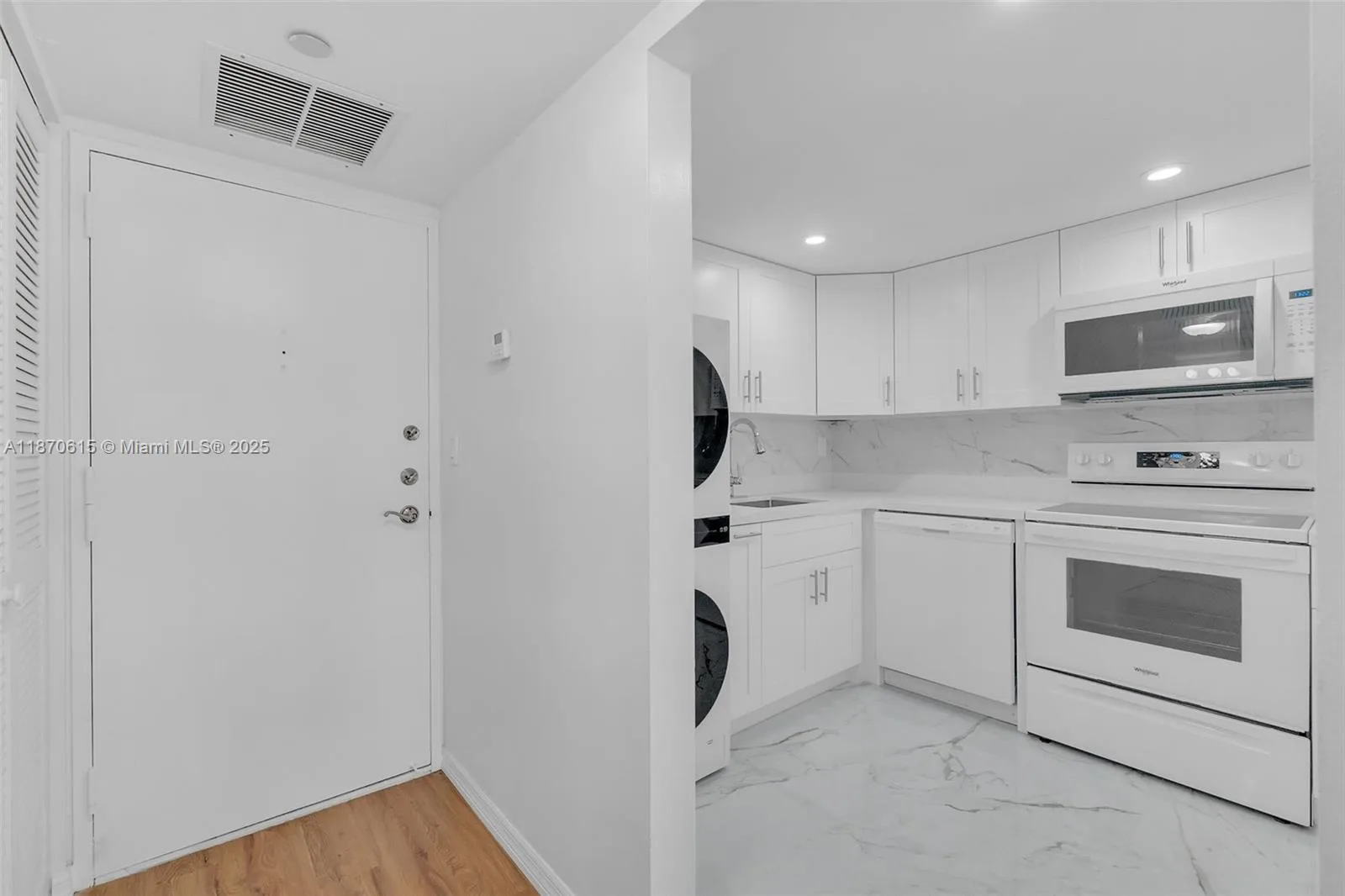 1865 Brickell Ave # A804, Miami, FL 33129 photo 3