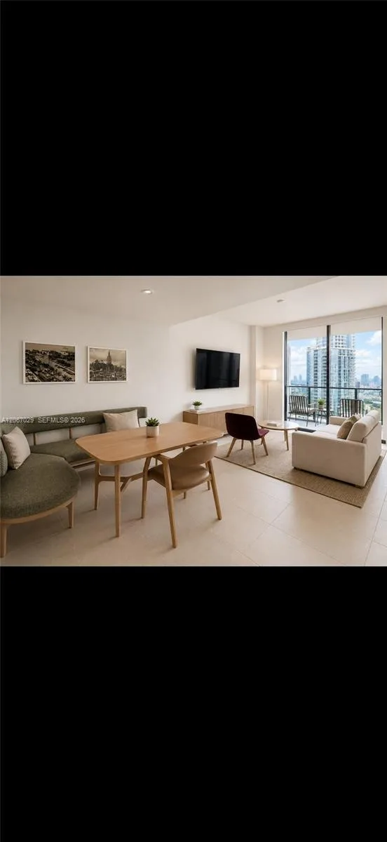 159 NE 6th St # 3911, Miami, FL 33132 photo 3