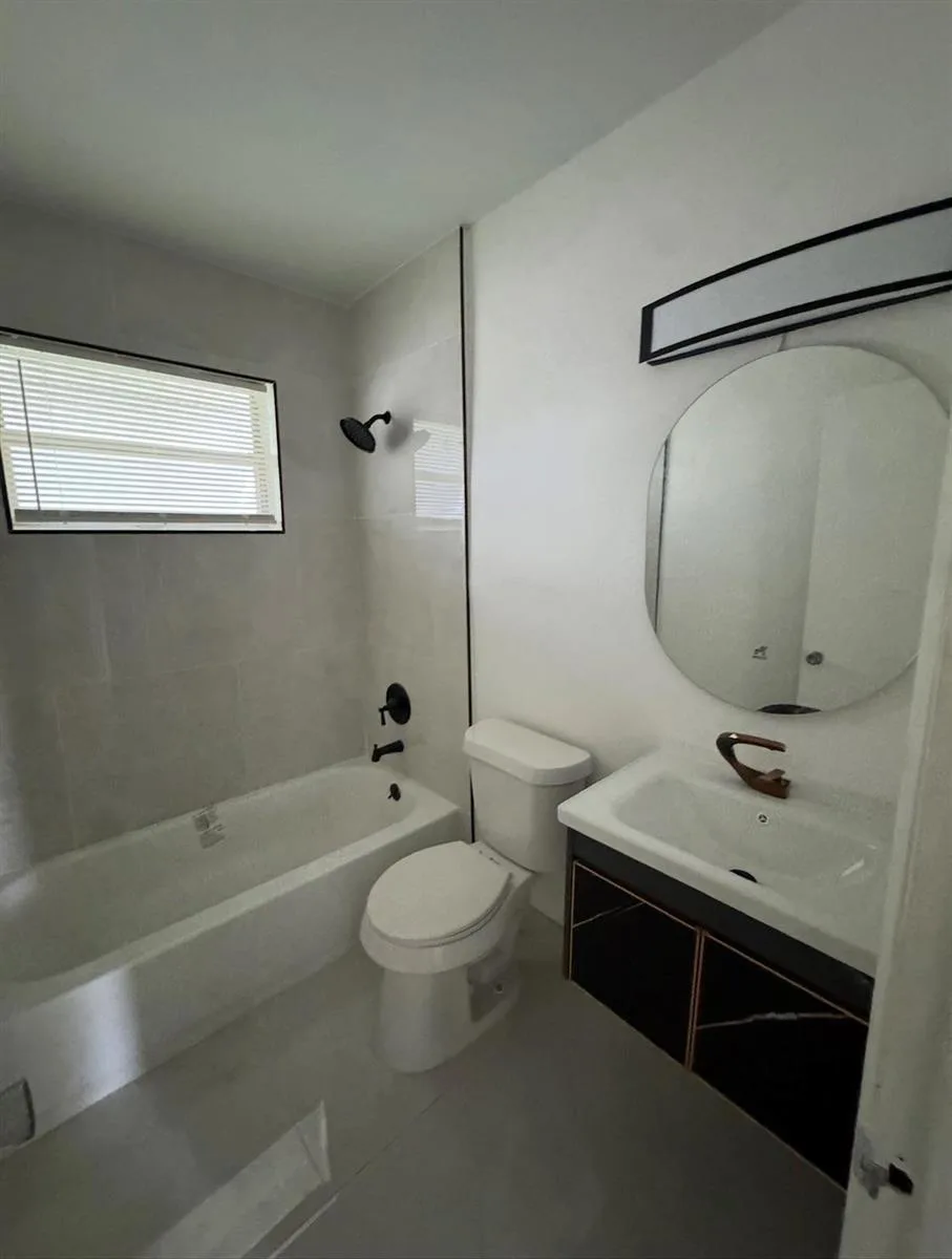 6201 SW 19TH Street, Miramar, FL 33023 photo 2