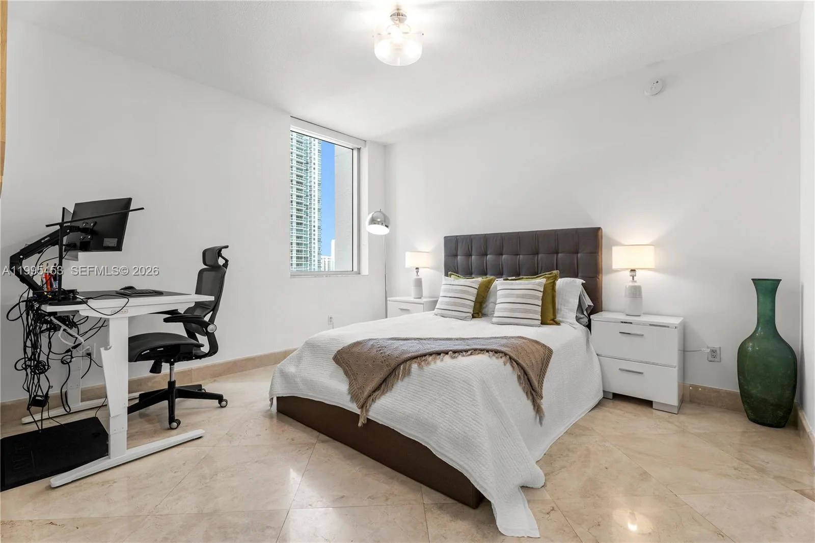 1060 Brickell Ave # 2117, Miami, FL 33131 photo 12