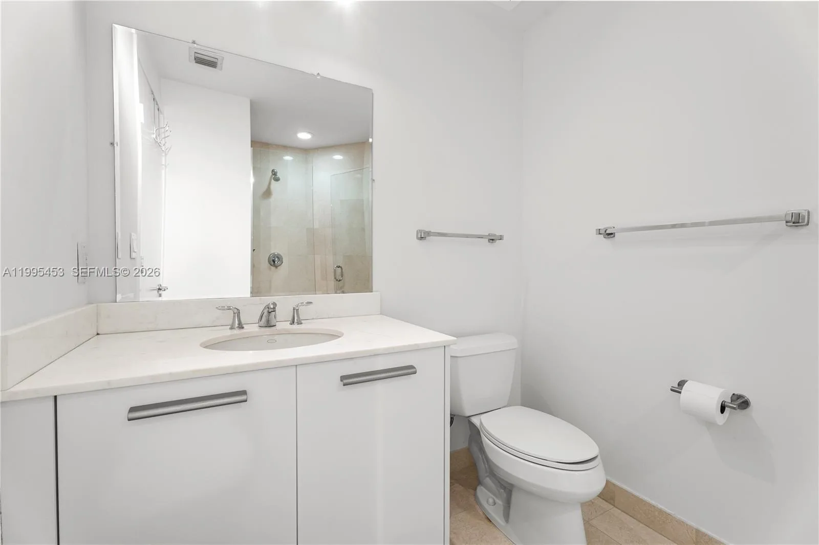 1060 Brickell Ave # 2117, Miami, FL 33131 photo 13