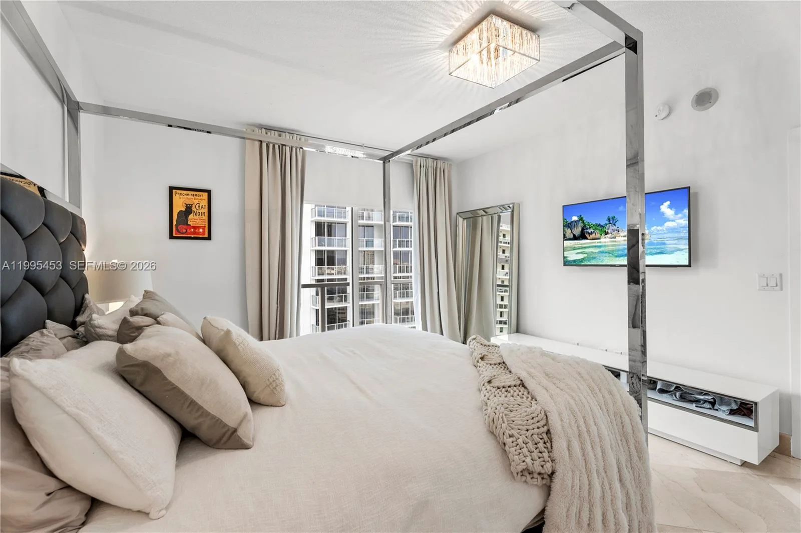1060 Brickell Ave # 2117, Miami, FL 33131 photo 8
