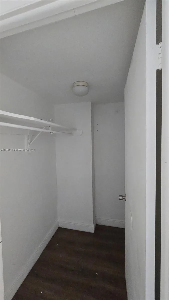 498 NW 165th St Rd # D-407, Miami, FL 33169 photo 9