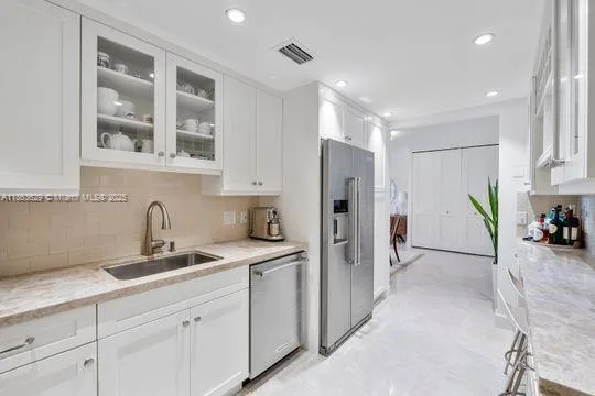 90 Edgewater Dr # 820, Coral Gables, FL 33133 photo 12