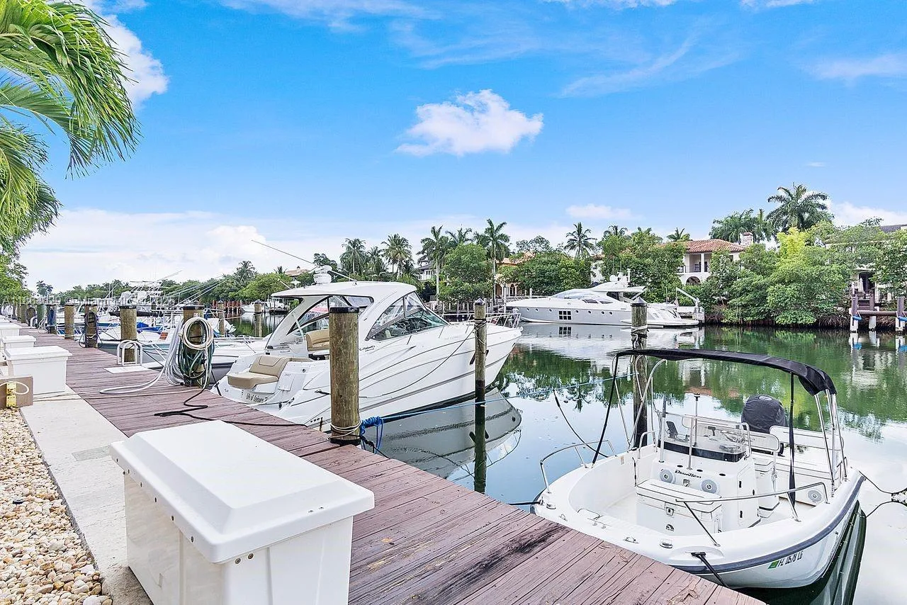 90 Edgewater Dr # 820, Coral Gables, FL 33133 photo 4