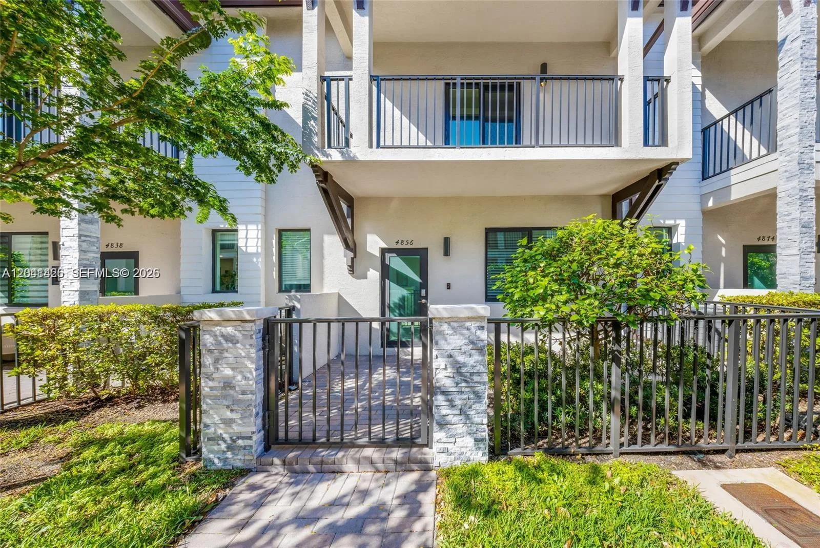 4856 NW 83rd Pkwy, Doral, FL 33166