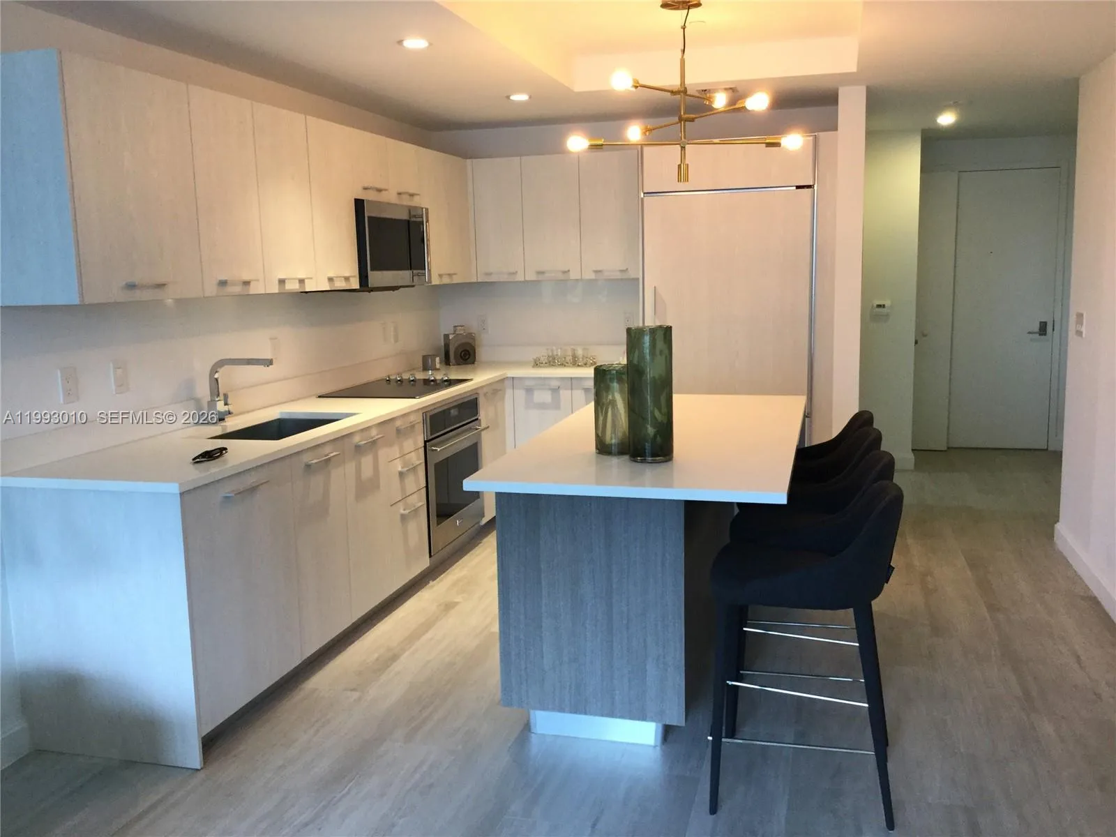 55 SW 9th St # 1905, Miami, FL 33130 photo 3