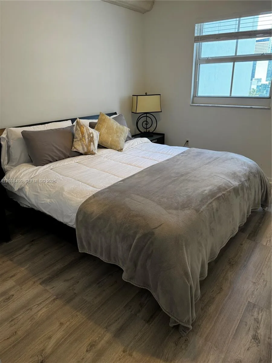 185 SE 14th Ter # 1812, Miami, FL 33131 photo 6