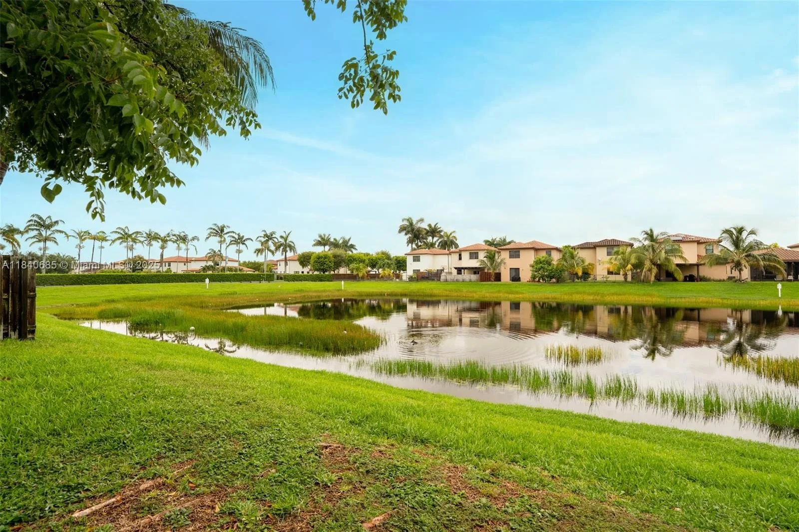 423 SE 33rd Ter, Homestead, FL 33033 photo 3