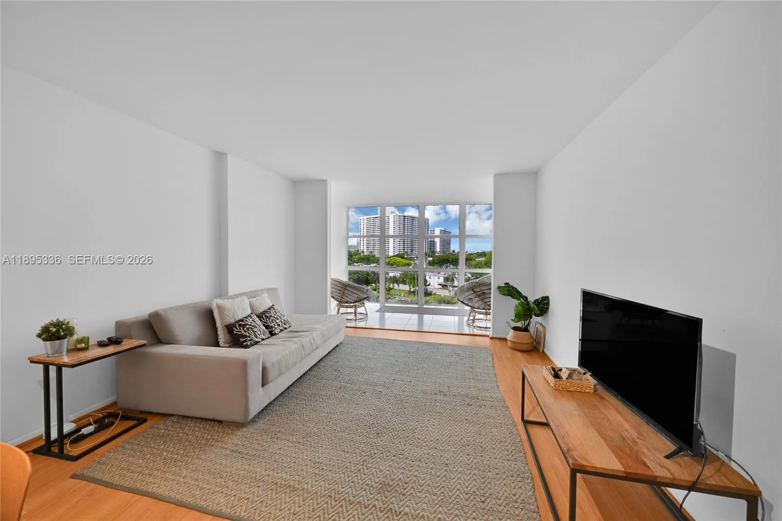 800 Parkview Dr # 605, Hallandale Beach, FL 33009 photo 2