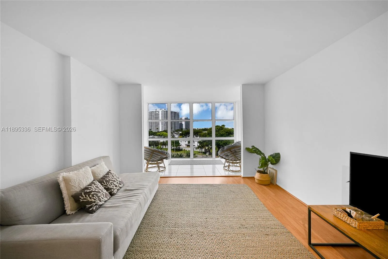 800 Parkview Dr # 605, Hallandale Beach, FL 33009 photo 5