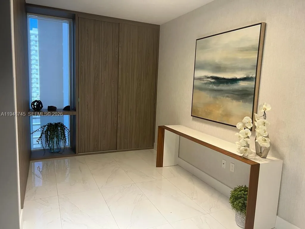 16385 Biscayne Blvd # 1415, North Miami Beach, FL 33160 photo 6