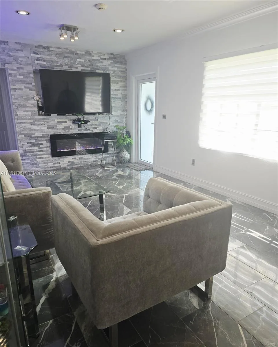 675 E 31st St, Hialeah, FL 33013 photo 2